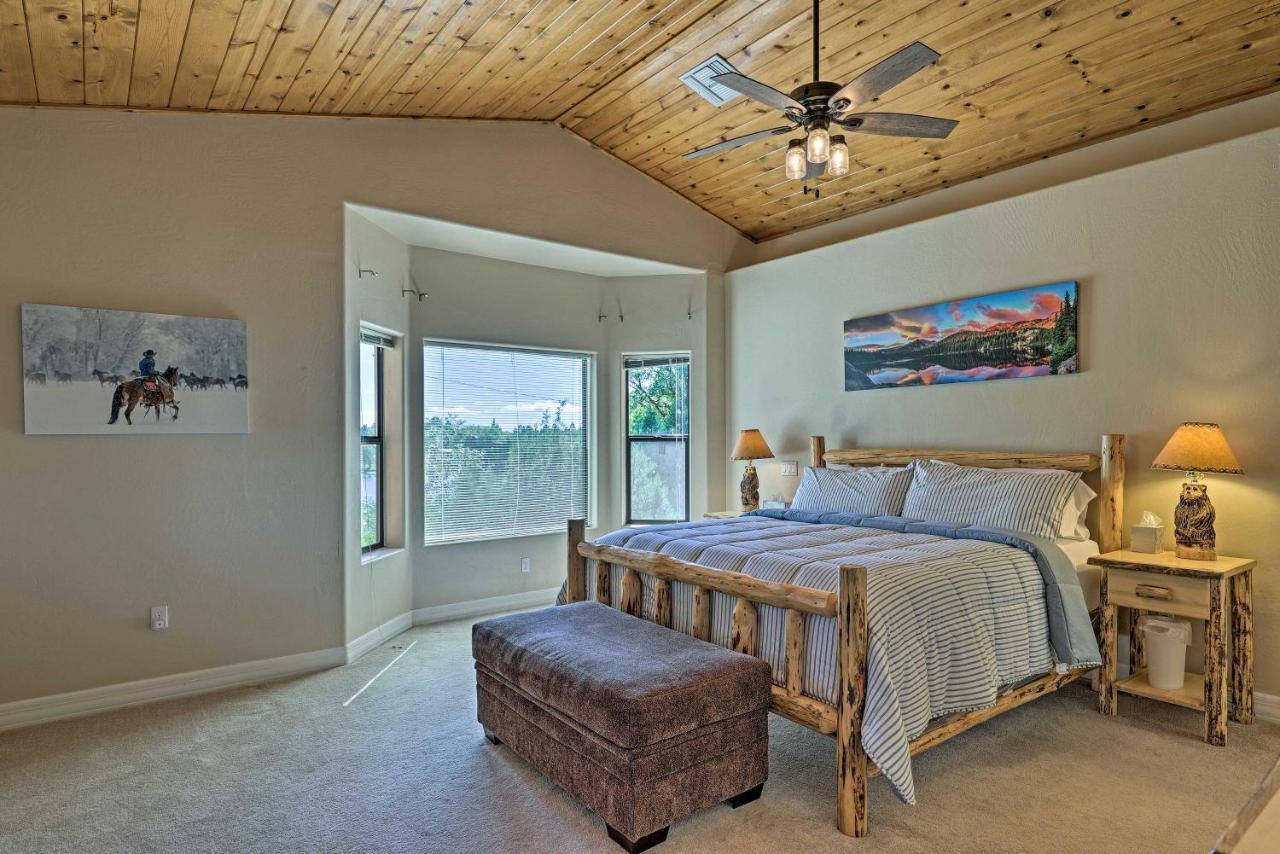 Serene Lakeside Cabin With Decks And Edler Lake Views! パイントップ・レイクサイド エクステリア 写真